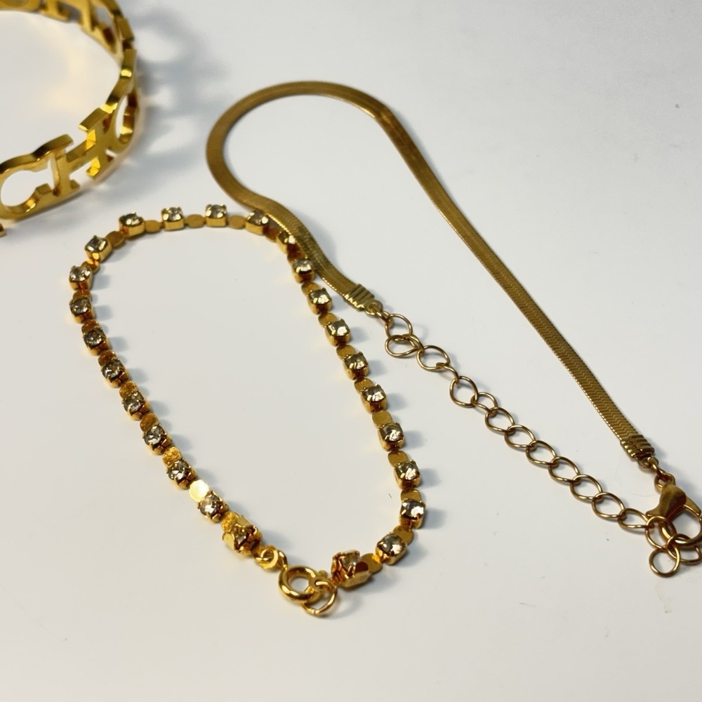 Fashion Bracelet Lot Gold Tone Lightweight Chains Hinge Clamper Glam - Picture 9 of 11